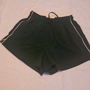 Lululemon Hotty Hot Shorts in blue/ white strip women’s size 6